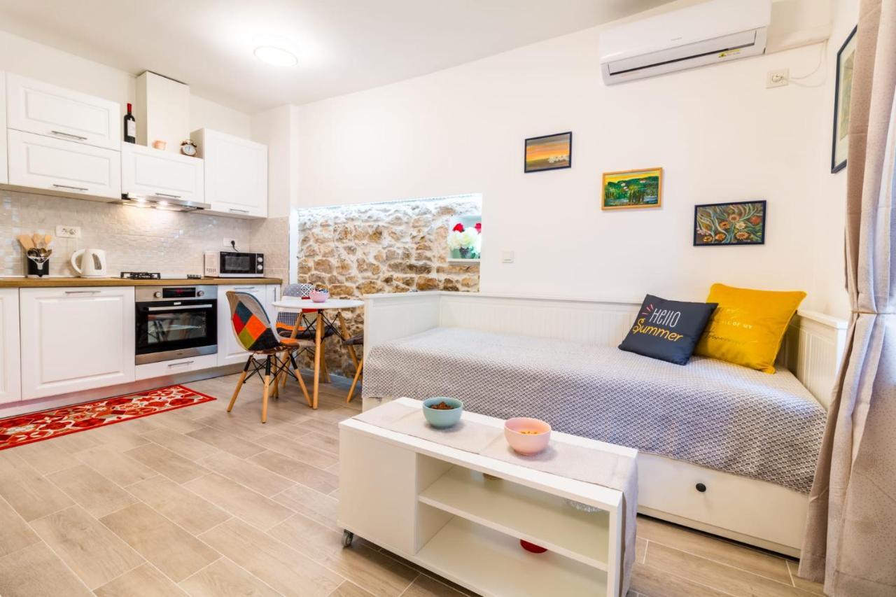Studio Apartman Mirela Kastel Stafilic Kaštela Extérieur photo