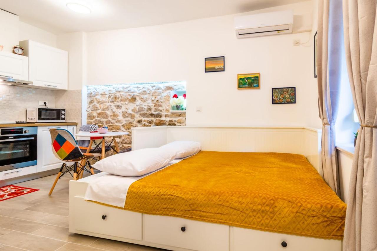 Studio Apartman Mirela Kastel Stafilic Kaštela Extérieur photo