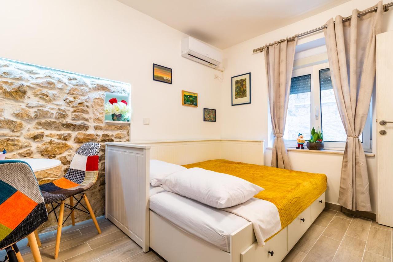 Studio Apartman Mirela Kastel Stafilic Kaštela Extérieur photo