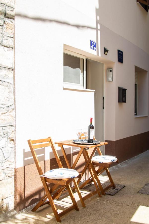 Studio Apartman Mirela Kastel Stafilic Kaštela Extérieur photo