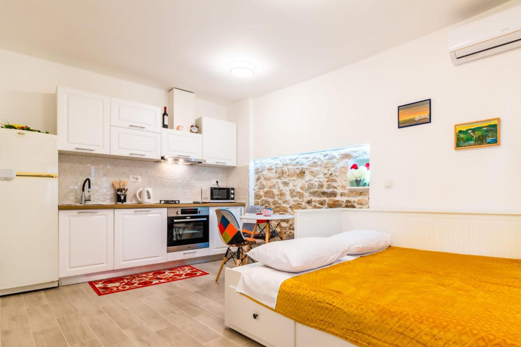Studio Apartman Mirela Kastel Stafilic Kaštela Extérieur photo